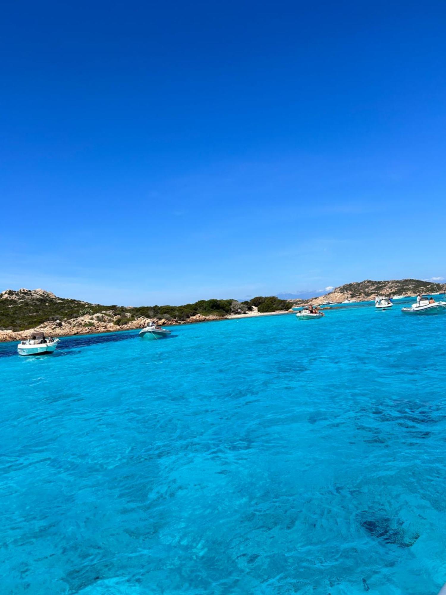 Mare Fuori Hotel Palau Bagian luar foto